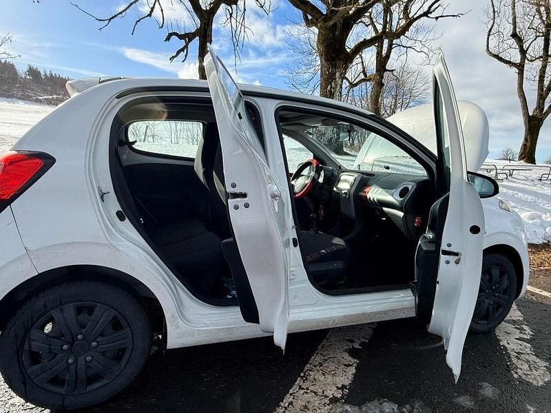 Gebraucht Citroën C1 SELECTION 69 PS (50 kW) 2016 Weiß Kleinwagen