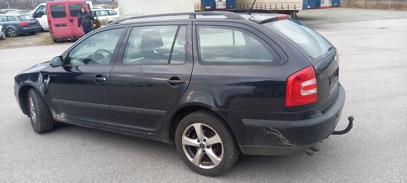 Gebraucht Skoda Octavia 105 PS (77 kW) 2008 Schwarz Kombi