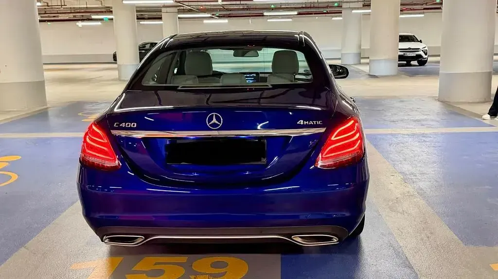 Używany Mercedes C400 333 KM (244 kW) 2016 Niebieski Sedan/Limuzyna