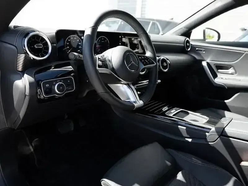 Gebraucht Mercedes CLA180 Progressive 116 PS (85 kW) 2025 Weiss