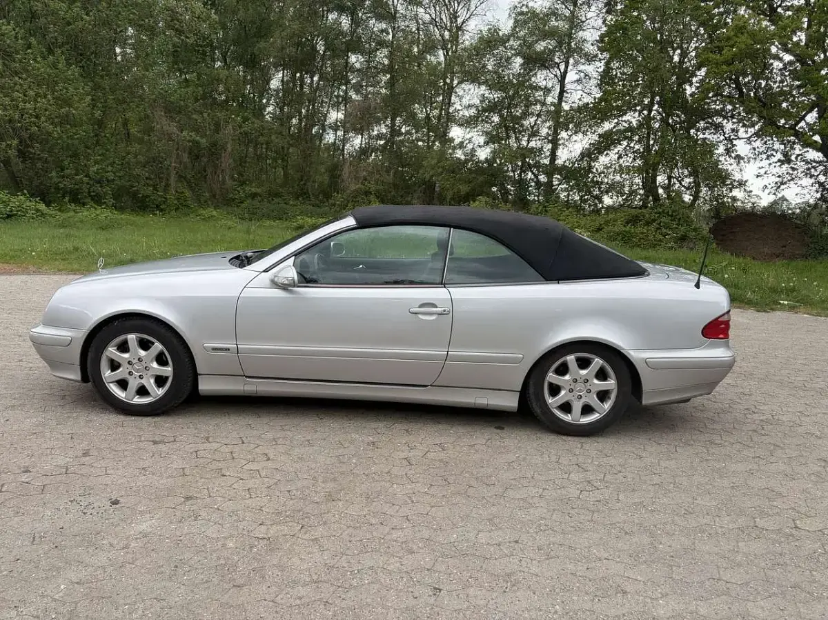 Gebraucht Mercedes CLK200 163 PS (119 kW) 2001 Silber Cabrio