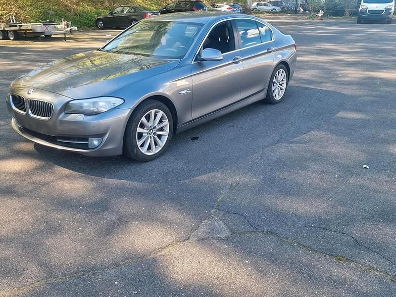 Second-hand BMW 535 306 CP (225 kW) 2010 Gri Berlinǎ