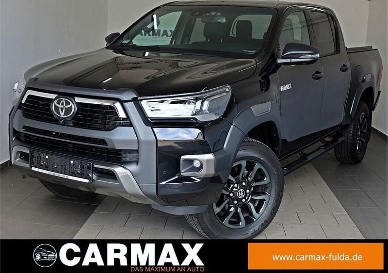 Schwarz (metallic) Gebraucht 2023 Toyota HiLux Abholung | 55.600 € (Teuer) - Bild 1/4