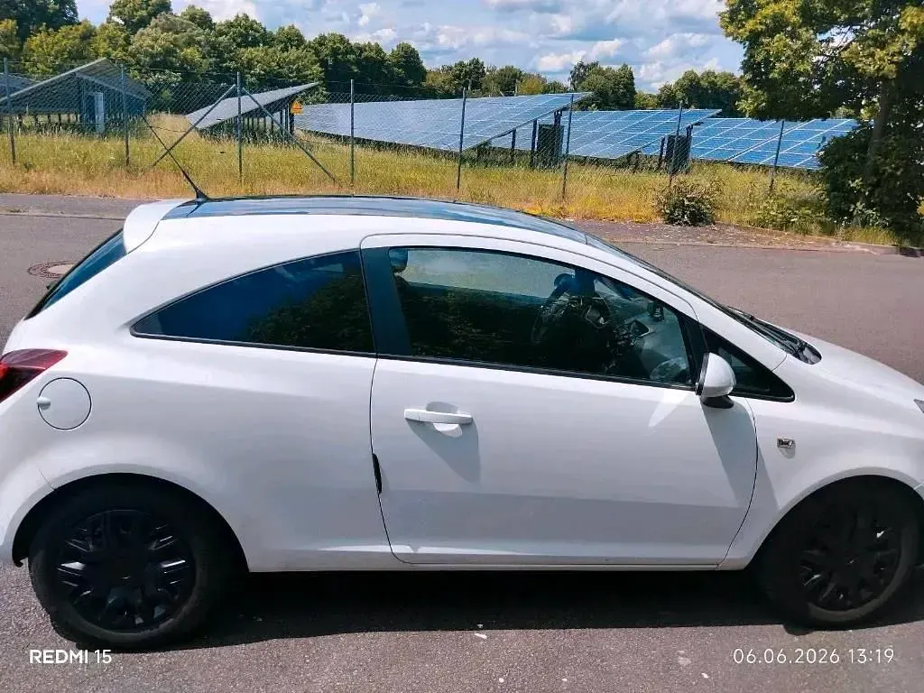 Gebraucht Opel Corsa 90 PS (66 kW) 2009 Weiß Kleinwagen