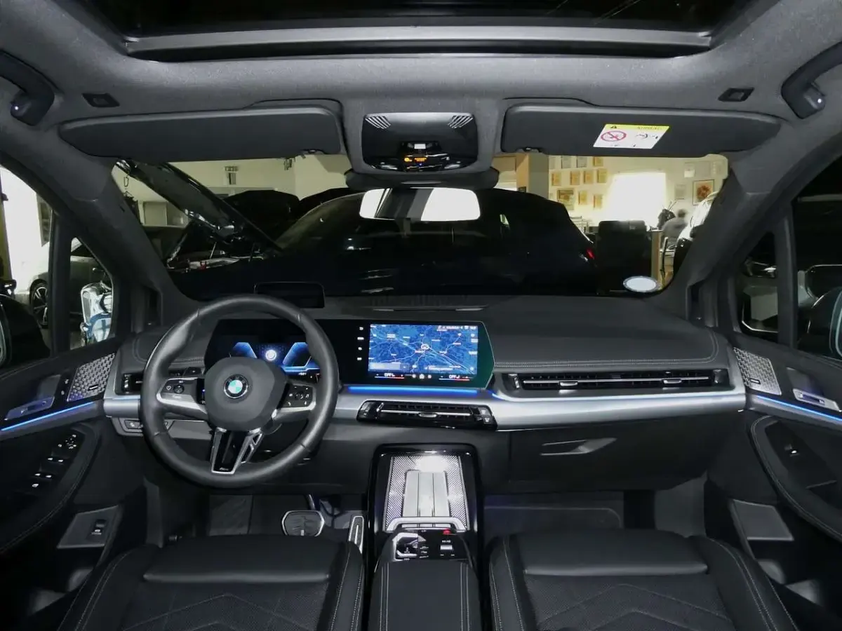 Gebraucht BMW 218 M Sport 136 PS (100 kW) 2024 Sparkling kupfer grau metallic Coupé