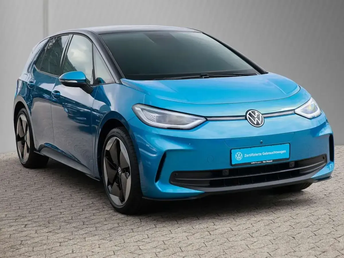 Gebraucht VW ID.3 Pro 169 kW (231 PS) 2025 Costa azul metallic Kleinwagen