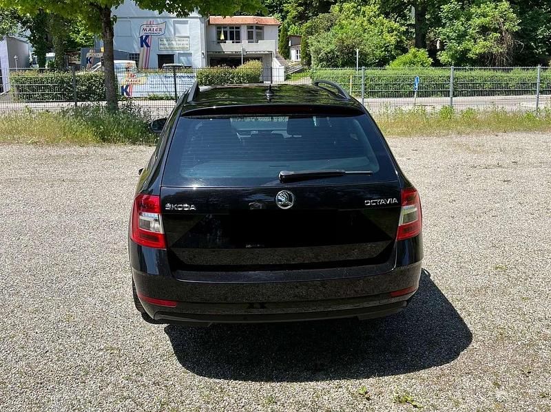 Gebraucht Skoda Octavia 150 PS (110 kW) 2019 Schwarz Kombi