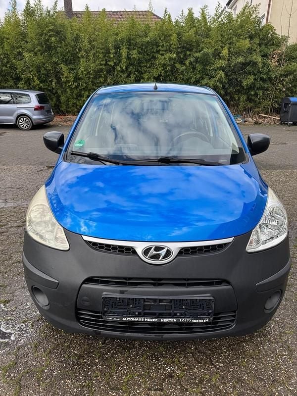 Gebraucht Hyundai i10 67 PS (49 kW) 2010 Blau Kleinwagen