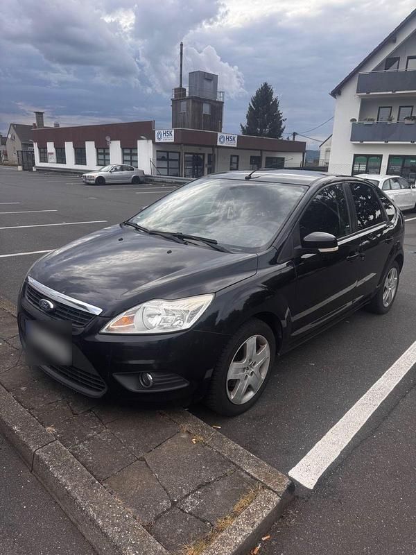 Schwarz Gebraucht 2008 Ford Focus Kombi | 1.400 € (Guter Preis) - Bild 1/4