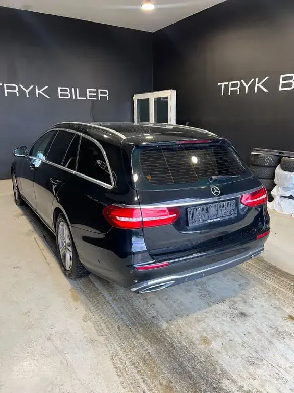 Gebraucht Mercedes E220 194 PS (142 kW) 2017 Schwarz Kombi