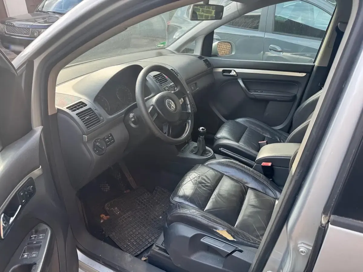 Gebraucht VW Touran 150 PS (110 kW) 2004 Silber Van / Kleinbus