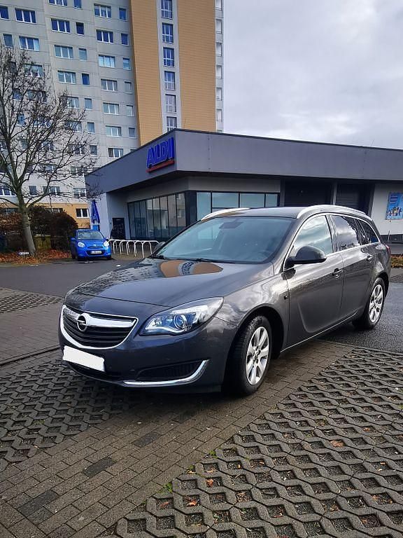 Grau Gebraucht 2015 Opel Insignia Sport Kombi | 8.000 € (Fairer Preis) - Bild 1/4
