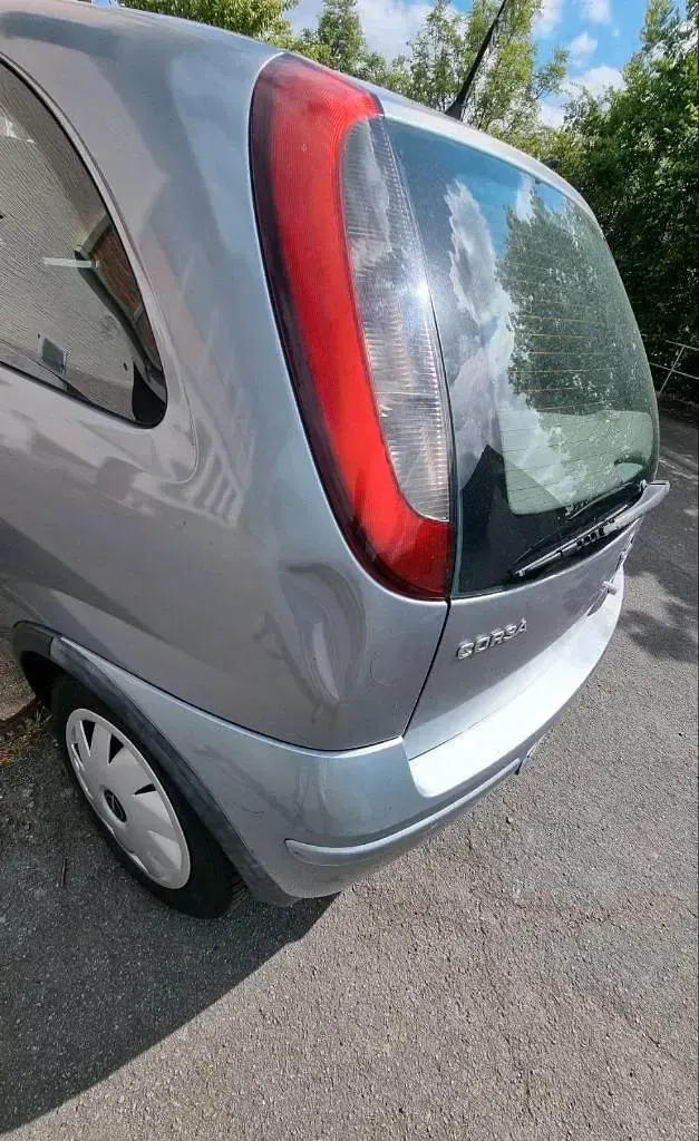 Gebraucht Opel Corsa 60 PS (44 kW) 2004 Silber Kleinwagen