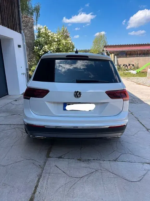 Gebraucht VW Tiguan Highline 240 PS (176 kW) 2019 Weiß SUV