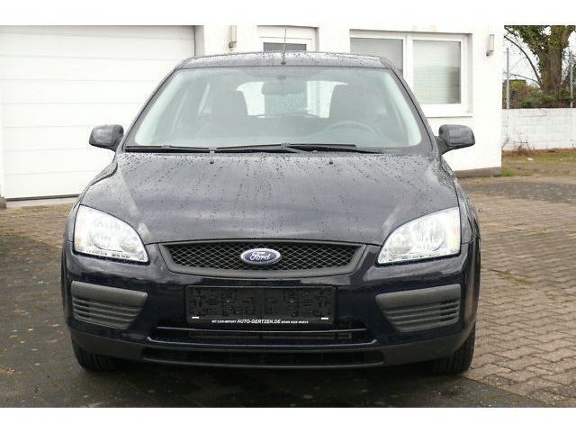 Gebraucht Ford Focus Ambiente 109 PS (80 kW) 2007 Blau Kombi