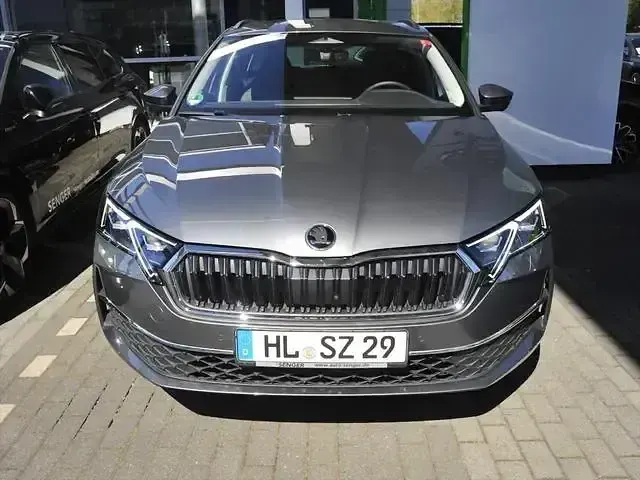 Gebraucht Skoda Octavia 150 PS (110 kW) 2026 Grau Kombi