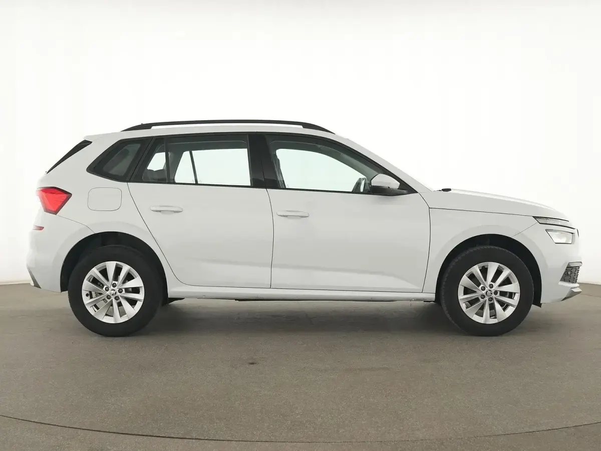 Gebraucht Skoda Kamiq Ambition 110 PS (80 kW) 2023 Moon weiss SUV
