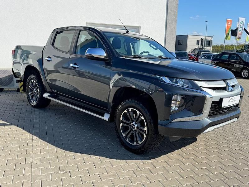 Gebraucht Mitsubishi L200 Plus 150 PS (110 kW) 2021 Grau Pickup