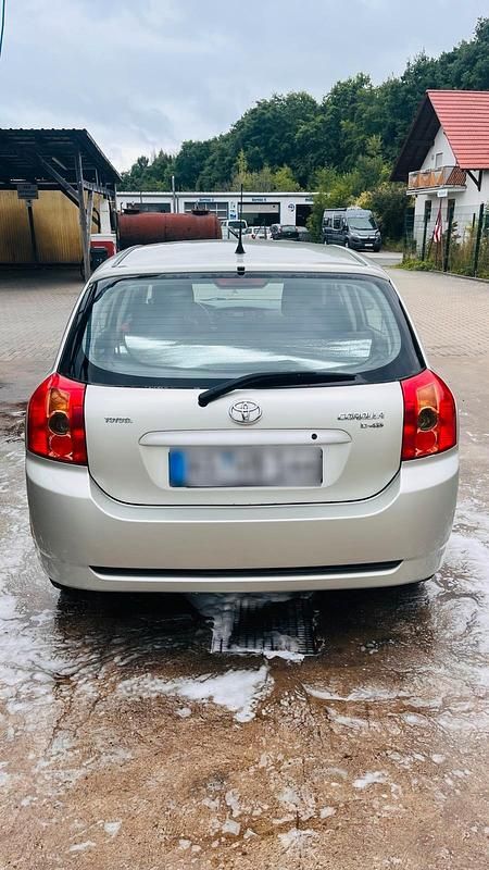 Gebraucht Toyota Corolla 90 PS (66 kW) 2005 Grau Kleinwagen
