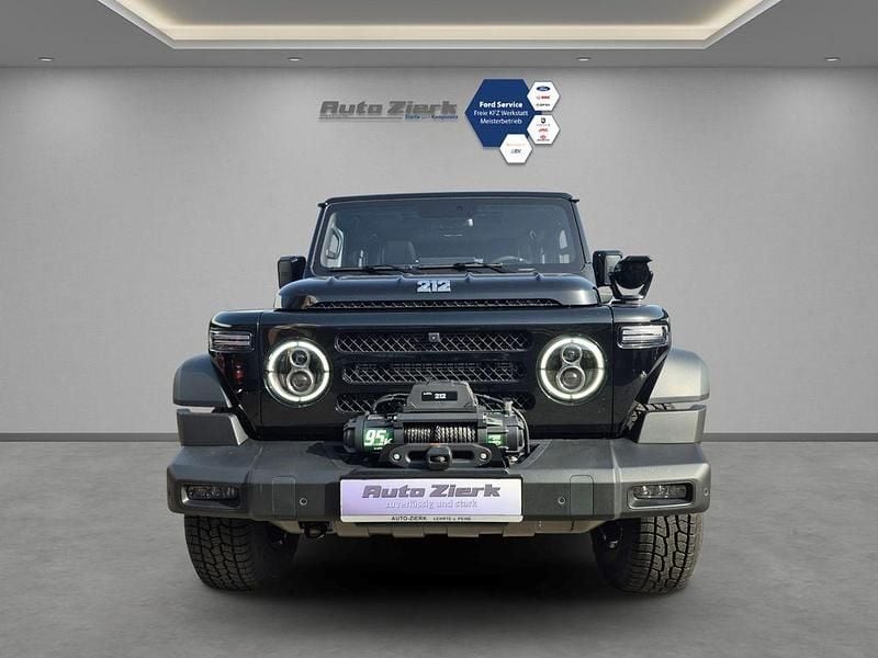 Neu BAW 212 166 PS (122 kW) 2026 Schwarz SUV