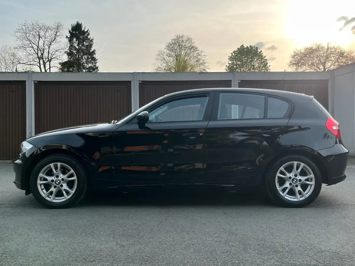 Gebraucht BMW 116 Advantage 122 PS (89 kW) 2007 Schwarz Kleinwagen