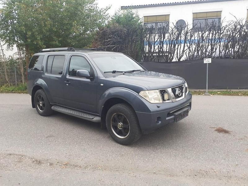 Grau Gebraucht 2007 Nissan Pathfinder SUV | 3.950 € (Guter Preis) - Bild 1/4