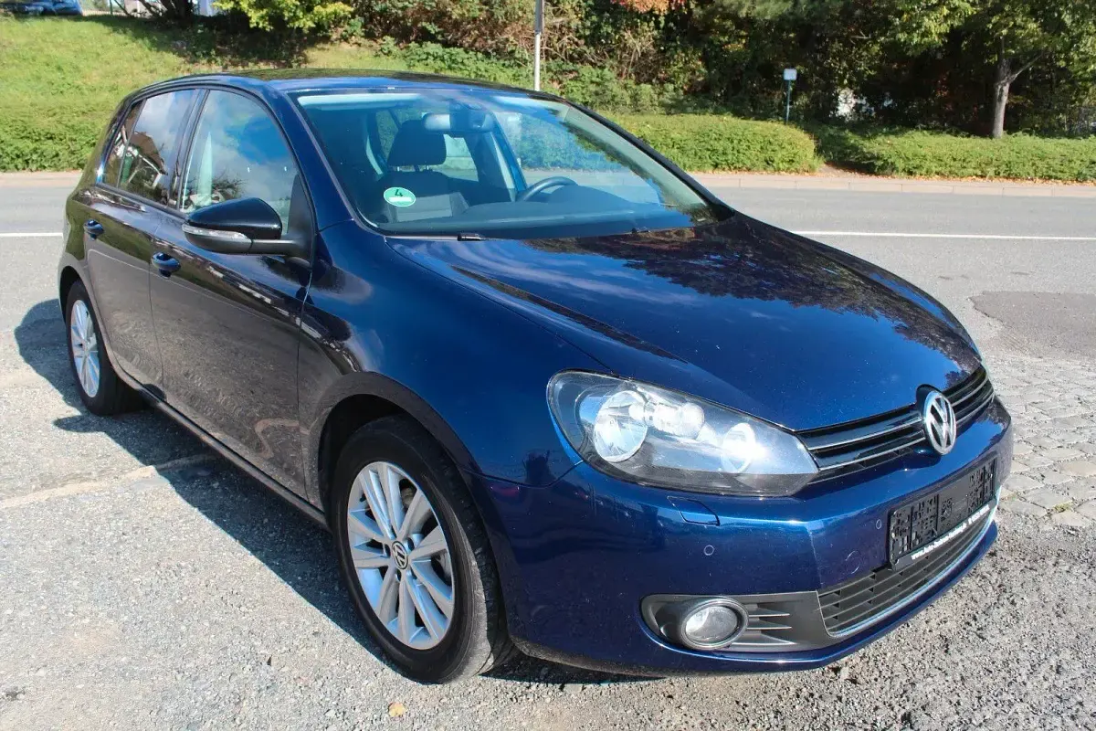 Gebraucht VW Golf VI Style 122 PS (89 kW) 2011 Blau Kleinwagen