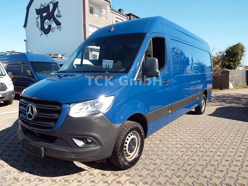 Gebraucht Mercedes Sprinter 170 PS (125 kW) 2023 Blau Van