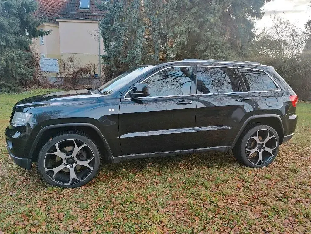 Gebraucht Jeep Cherokee 214 PS (157 kW) 2011 Schwarz SUV
