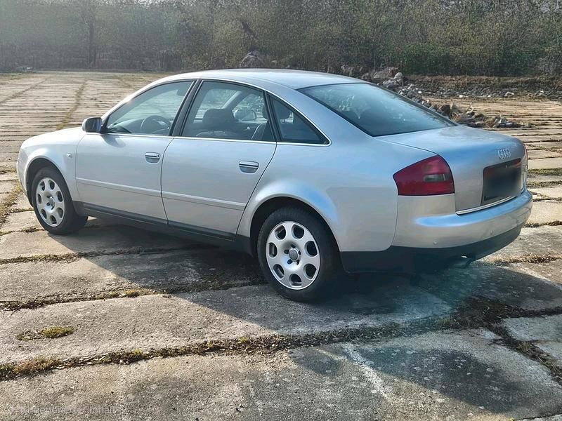Gebraucht Audi A6 130 PS (95 kW) 2002 Silber Limousine
