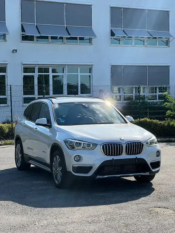 Gebraucht BMW X1 xLine 231 PS (169 kW) 2016 Weiß SUV