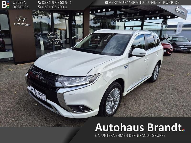 Weiss Gebraucht 2020 Mitsubishi Outlander P-HEV Basis SUV | 21.990 € (Guter Preis) - Bild 1/4