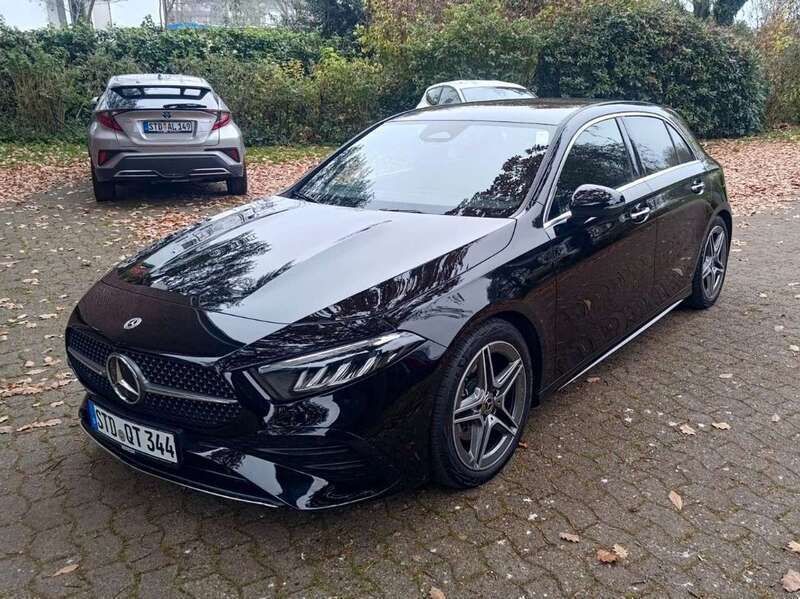 Schwarz Gebraucht 2023 Mercedes A180 Advanced Plus Limousine | 31.500 € (Etwas zu teuer) - Bild 1/4