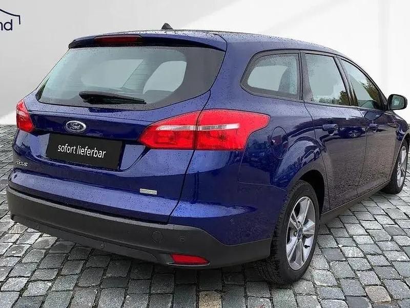 Second-hand Ford Focus 125 CP (91 kW) 2017 Albastru Berlinǎ