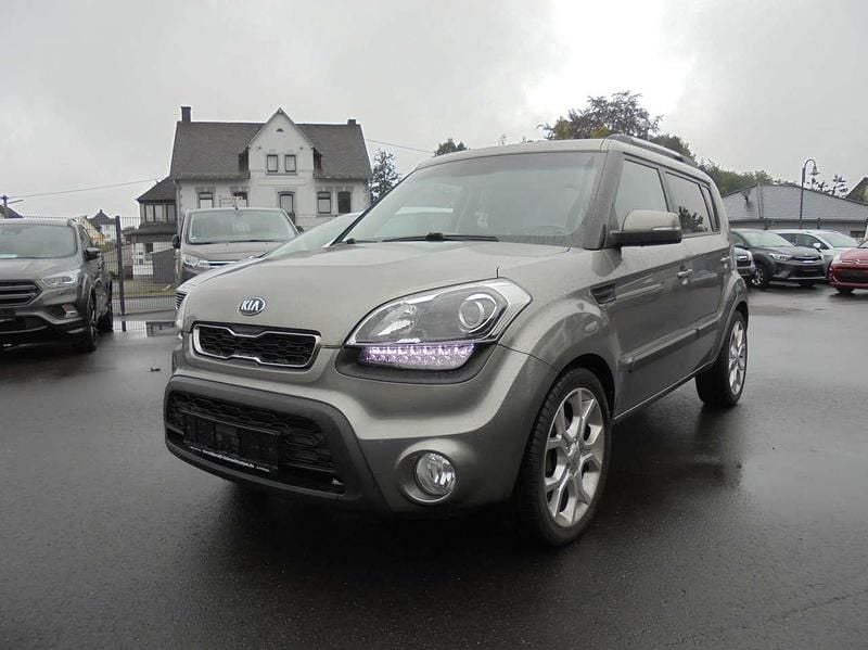 Gebraucht Kia Soul Spirit 128 PS (94 kW) 2013 Titaniumsilber met. SUV