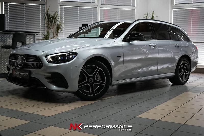 Gebraucht Mercedes E300 AMG 306 PS (225 kW) 2020 Silber Limousine