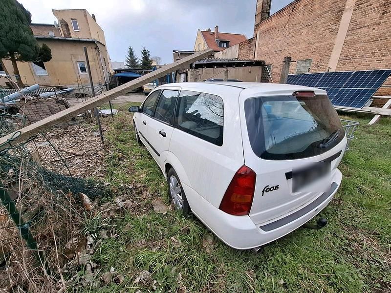 Second-hand Ford Focus 75 CP (55 kW) 1999 Alb Break