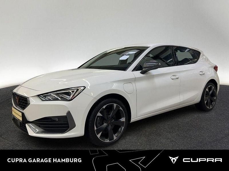 Weiß Gebraucht 2022 Cupra Leon Limousine | 23.680 € (Guter Preis) - Bild 1/4