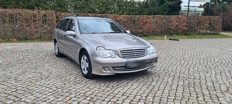 Gebraucht Mercedes C220 150 PS (110 kW) 2005 Grau Kombi