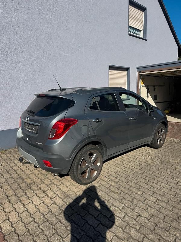 Grau Gebraucht 2012 Opel Mokka SUV | 8.500 € (Fairer Preis) - Bild 1/4