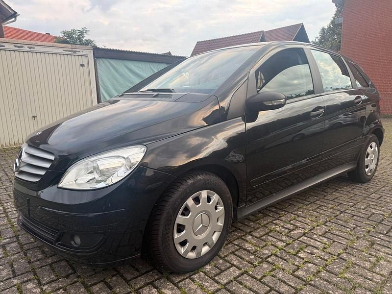 Schwarz Gebraucht 2007 Mercedes B200 Van / Kleinbus | 4.999 € (Fairer Preis) - Bild 1/4