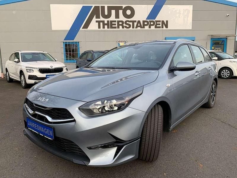 Silber Gebraucht 2025 Kia Ceed Sportswagon Kombi | 22.990 € (Superpreis) - Bild 1/4