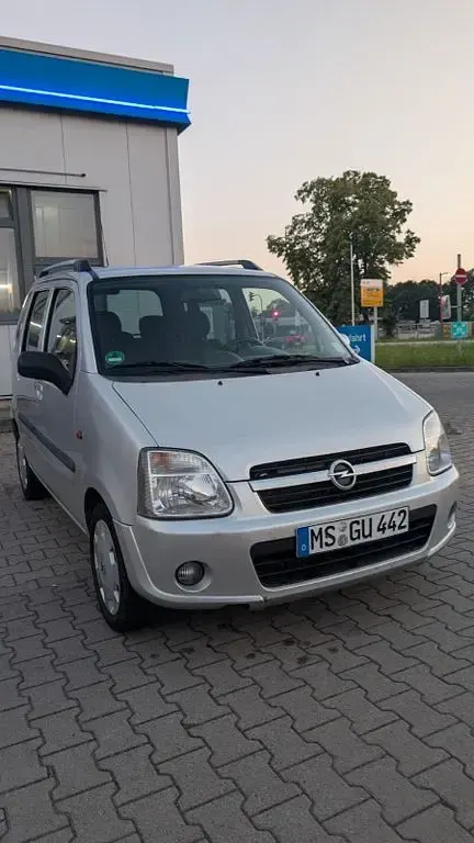 Gebraucht Opel Agila 60 PS (44 kW) 2006 Silber Limousine