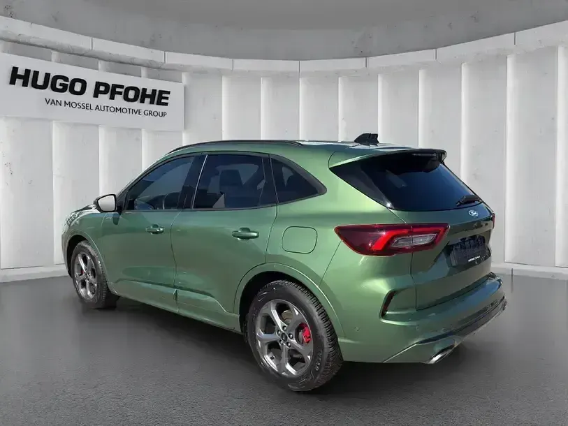 Gebraucht Ford Kuga ST-Line 186 PS (136 kW) 2024 Grün SUV
