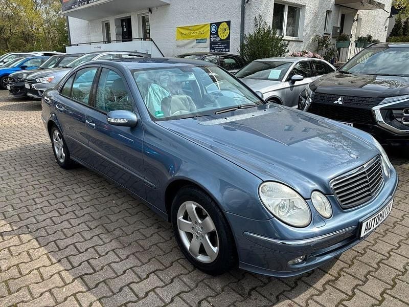 Gebraucht Mercedes E320 Avantgarde 224 PS (164 kW) 2003 Violett Limousine
