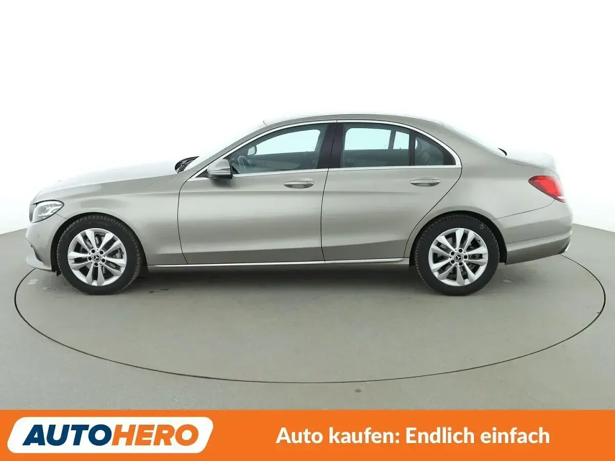 Gebraucht Mercedes C200 Avantgarde 197 PS (144 kW) 2020 Grau Limousine
