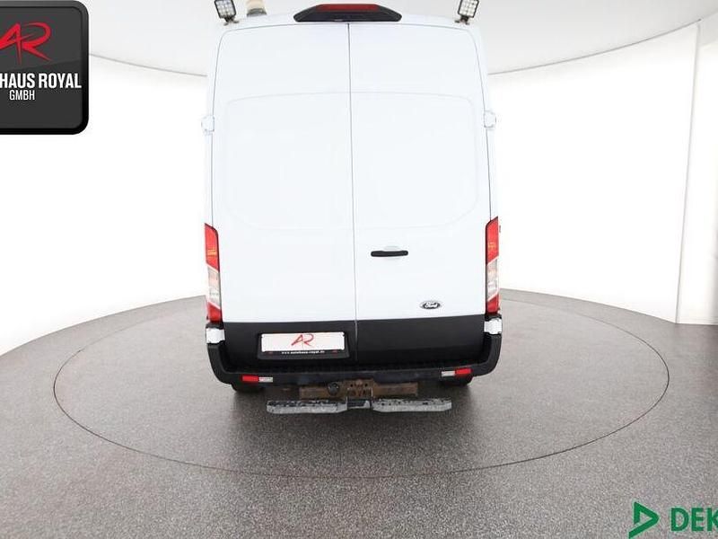 Gebraucht Ford Transit Trend 170 PS (125 kW) 2019 Weiß Van / Kleinbus