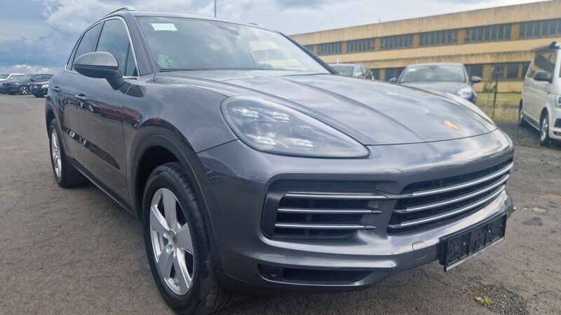 Grau Gebraucht 2019 Porsche Cayenne SUV | 43.999 € - Bild 1/4