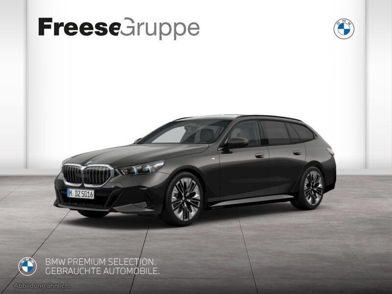 Sophistograu brillanteffekt me Gebraucht 2024 BMW 520 M Sport Kombi | 58.990 € (Fairer Preis) - Bild 1/4