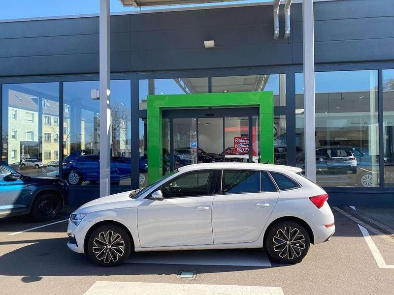 Gebraucht Skoda Scala 116 PS (85 kW) 2021 Weiß Kleinwagen